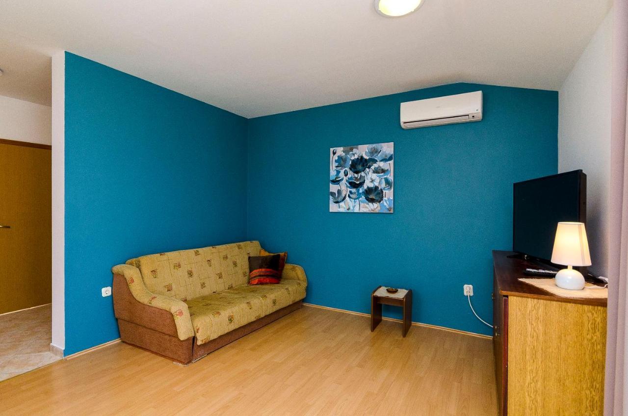 Apartments Milka Slatine Extérieur photo
